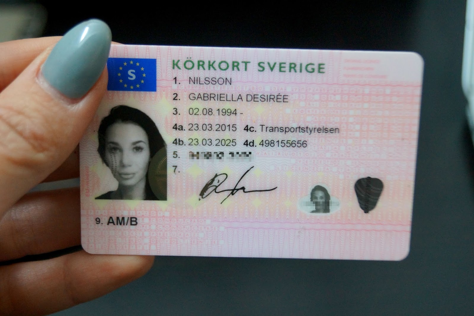 Lang id. ID карта Швеции. Швеция ID Card. Korkort. Водительское удостоверение Швеции.